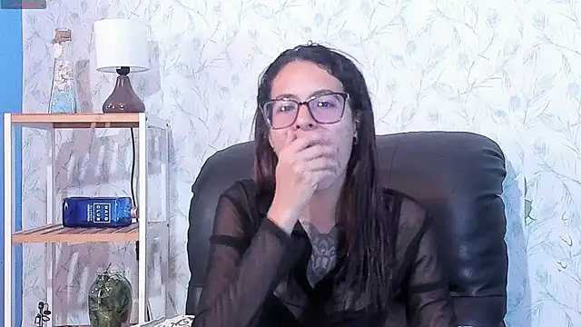 Emily Lopera online show from August 6, 2026, 3:07 pm