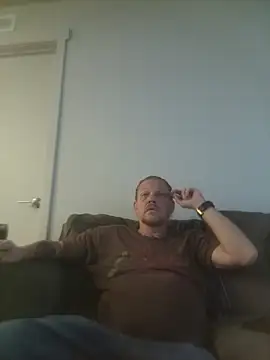 yourMasterisBored online show from April 1, 2026, 1:52 pm