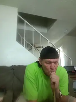 Snapshot of yourMasterisBored chatting on June 19, 2026, 11:31 pm yourMasterisBored online show from June 19, 2026, 11:31 pm