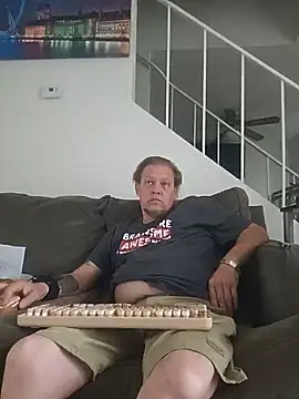 Snapshot of yourMasterisBored chatting on July 17, 2026, 2:47 pm yourMasterisBored online show from July 17, 2026, 2:47 pm