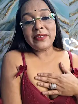 hornyrosy321 online show from March 26, 2026, 4:49 pm