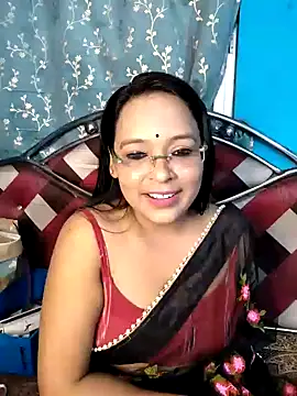 hornyrosy321 online show from April 1, 2026, 5:43 pm