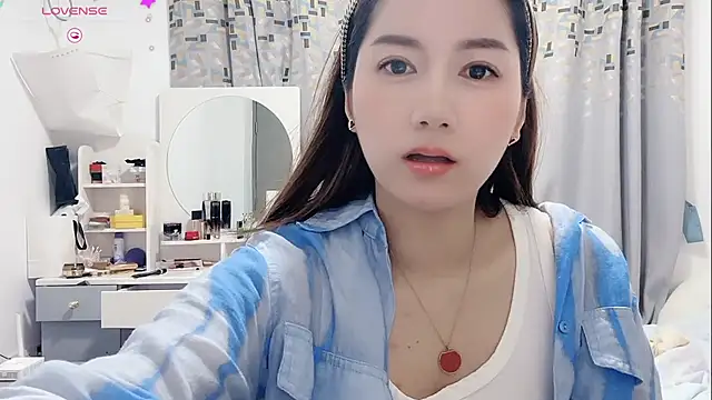 yao-yao-8726 online show from April 23, 2026, 5:36 pm