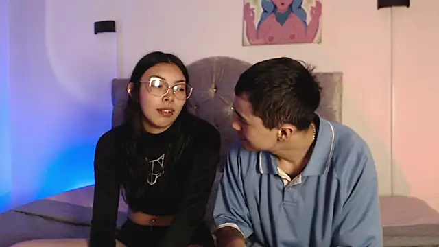 ninayjhonycs online show from April 17, 2026, 9:06 pm