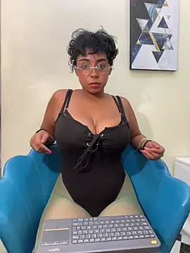 SamaraDesire online show from April 12, 2026, 7:50 pm