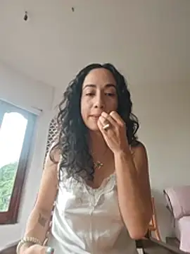 ComeFrutita online show from July 18, 2026, 12:19 am