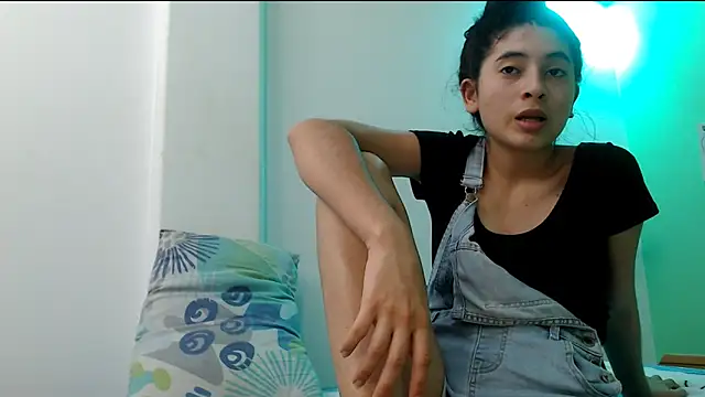 katywild20 online show from March 23, 2026, 4:07 pm