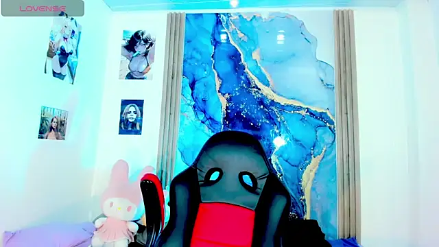 blonde queen- online show from April 14, 2026, 8:25 pm