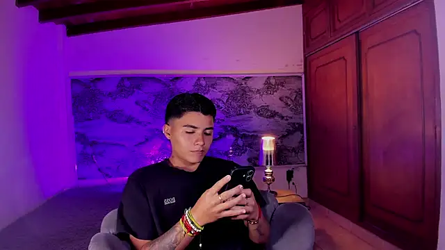 Liam Dustin online show from March 29, 2026, 7:37 pm