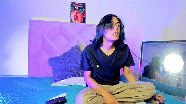 Noire boy online show from April 12, 2026, 2:04 am