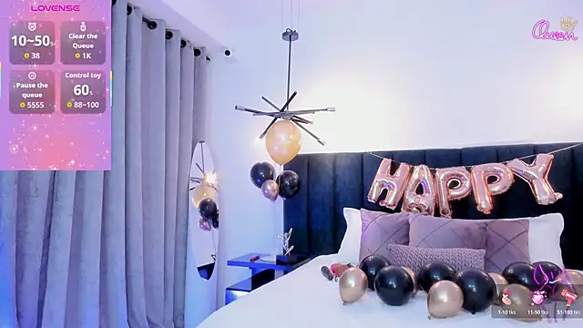 kirasweet7 online show from April 17, 2026, 3:42 am