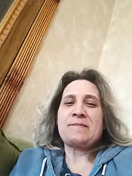 KatieLove133 online show from April 5, 2026, 10:33 am