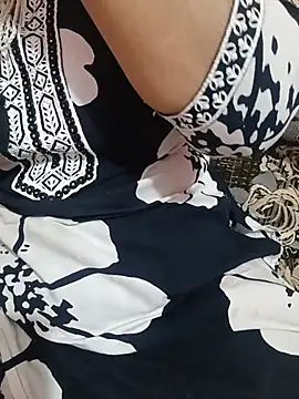 Gujju bhabhi69 online show from June 1, 2026, 10:15 am
