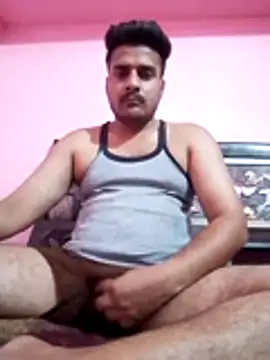 Decentlover67 online show from May 19, 2026, 4:58 pm