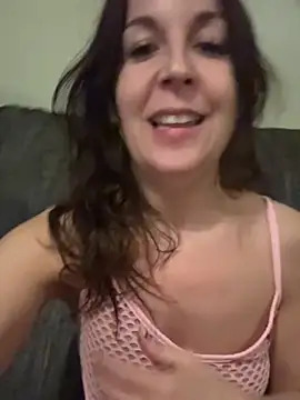 petitehotwife4u online show from March 30, 2026, 9:38 pm