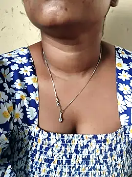 hotmiki online show from July 8, 2026, 4:57 am