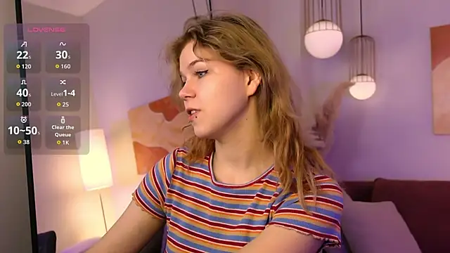 ElizabethVane online show from April 6, 2026, 1:23 pm