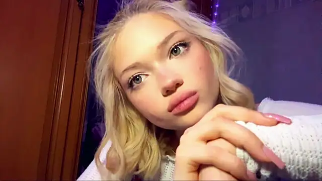 StacyChocopay online show from March 25, 2026, 10:08 pm