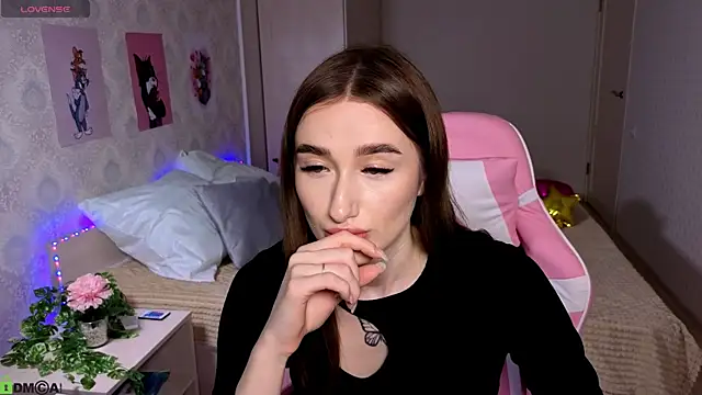 Lady Sunrise12 online show from April 7, 2026, 1:18 am