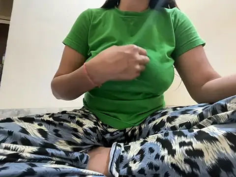 Noor Sexy02 online show from June 7, 2026, 10:31 am