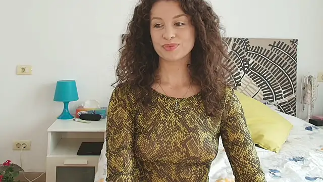 IreneBlue  online show from May 21, 2026, 7:39 am