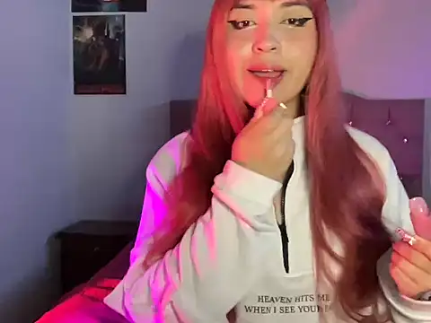 sakuraluna  online show from April 1, 2026, 1:19 am