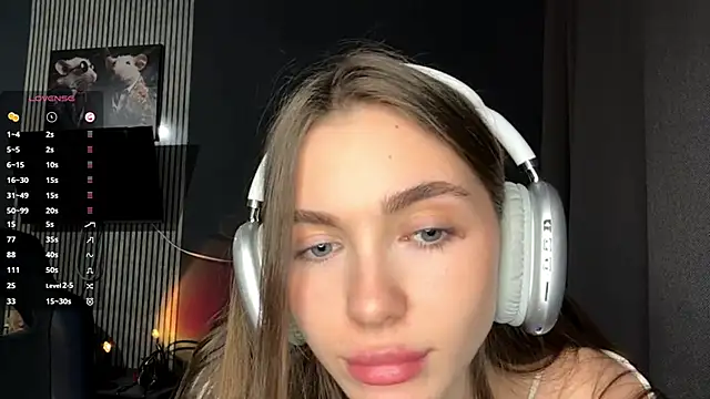 Veluxe online show from April 9, 2026, 3:07 pm