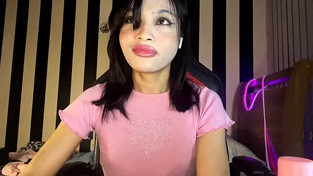 stellapapilon online show from April 1, 2026, 11:01 pm