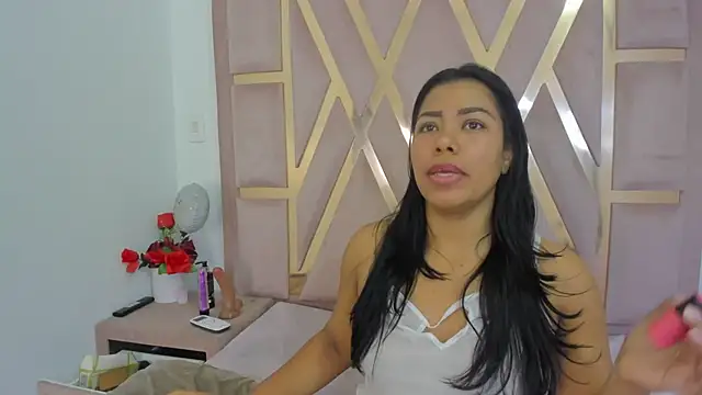 alannaht online show from May 26, 2026, 2:09 am
