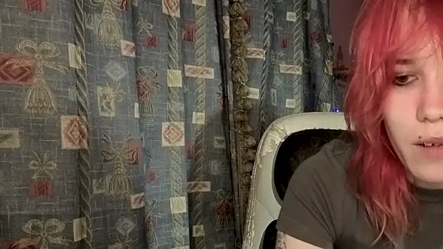 Snapshot of whiny_emo_boi chatting on April 22, 2026, 8:15 pm whiny emo boi online show from April 22, 2026, 8:15 pm
