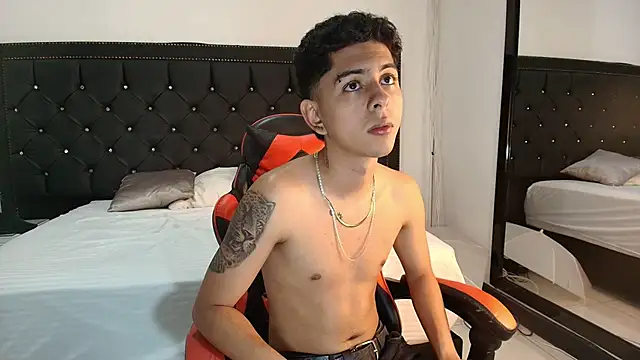 NohaDrake online show from March 23, 2026, 4:23 am