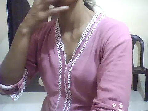 Sonam1186 online show from May 6, 2026, 12:20 pm