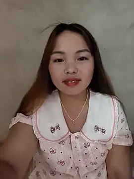 Snapshot of Mina_xYx chatting on June 1, 2026, 3:55 pm Mina xYx online show from June 1, 2026, 3:55 pm