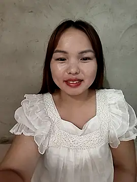 Snapshot of Mina_xYx chatting on April 24, 2026, 1:57 pm Mina xYx online show from April 24, 2026, 1:57 pm