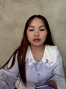 Snapshot of Mina_xYx chatting on April 19, 2026, 6:10 pm Mina xYx online show from April 19, 2026, 6:10 pm