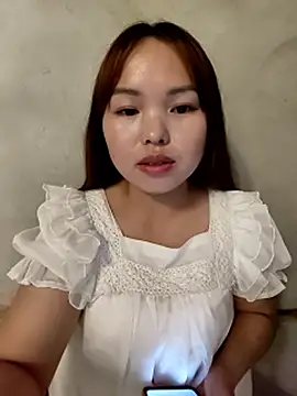 Snapshot of Mina_xYx chatting on April 29, 2026, 5:30 pm Mina xYx online show from April 29, 2026, 5:30 pm
