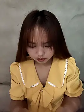 Snapshot of Mina_xYx chatting on April 21, 2026, 2:03 am Mina xYx online show from April 21, 2026, 2:03 am