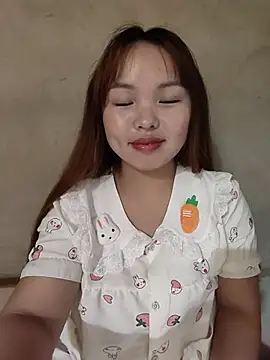 Snapshot of Mina_xYx chatting on May 15, 2026, 2:37 pm Mina xYx online show from May 15, 2026, 2:37 pm