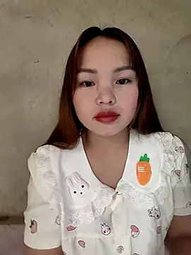 Snapshot of Mina_xYx chatting on May 11, 2026, 2:18 pm Mina xYx online show from May 11, 2026, 2:18 pm