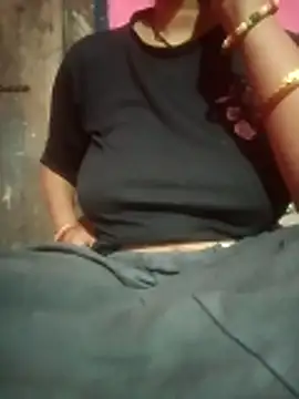 Mona ji32 online show from April 15, 2026, 8:31 pm