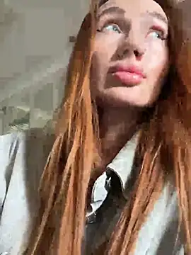 SerenaWest  online show from June 4, 2026, 10:31 am