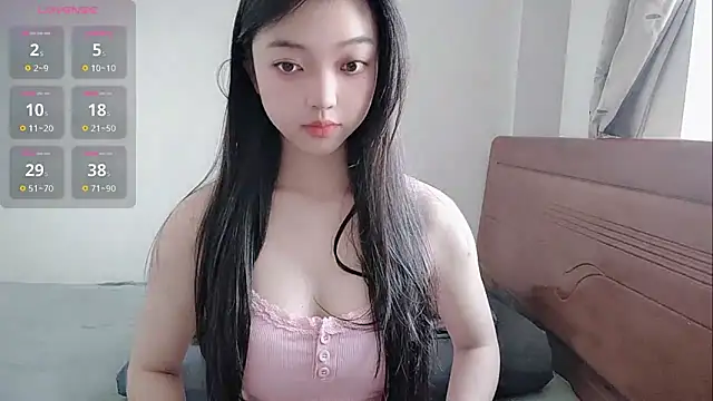oblakitty  online show from May 20, 2026, 12:51 am