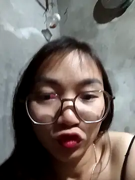 emmasexy2k online show from March 28, 2026, 12:33 am