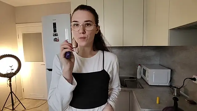 LaritaTocchio online show from April 8, 2026, 12:50 pm