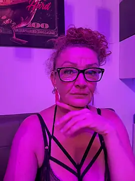 Milf-Gabi online show from April 10, 2026, 7:10 pm