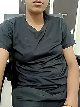 aushi rajput online show from April 1, 2026, 9:01 pm