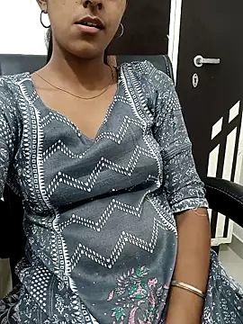 aushi rajput online show from April 2, 2026, 6:03 pm