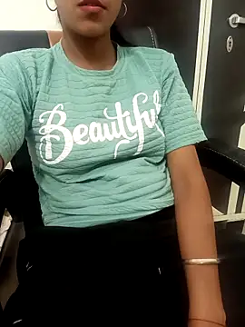 aushi rajput online show from April 7, 2026, 7:04 pm