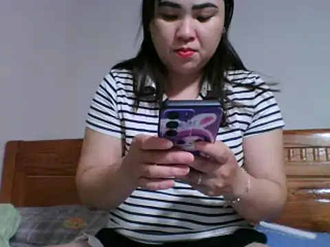 Tits28-2 online show from May 18, 2026, 8:41 am