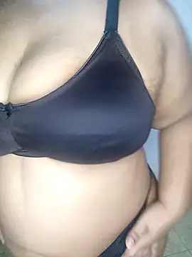 whitechubby07 online show from March 22, 2026, 10:28 am